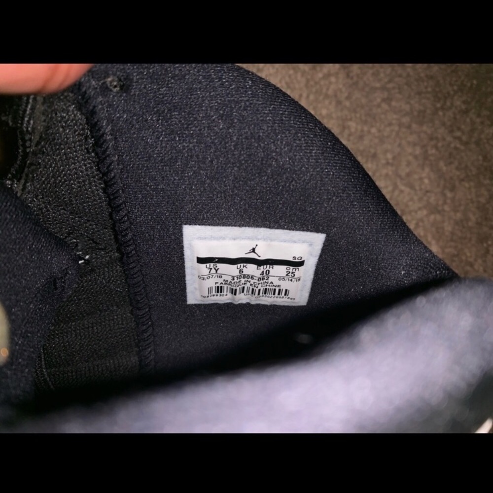 Jordan’s size 7  Ga